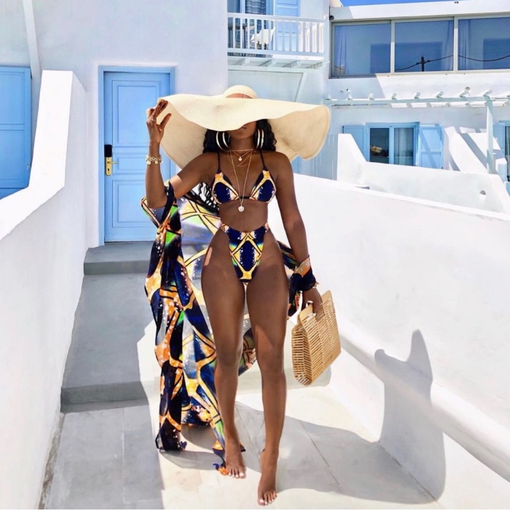 3 piece swimsuit worn only for picture..ofuure Kenya high leg bikini and kimono